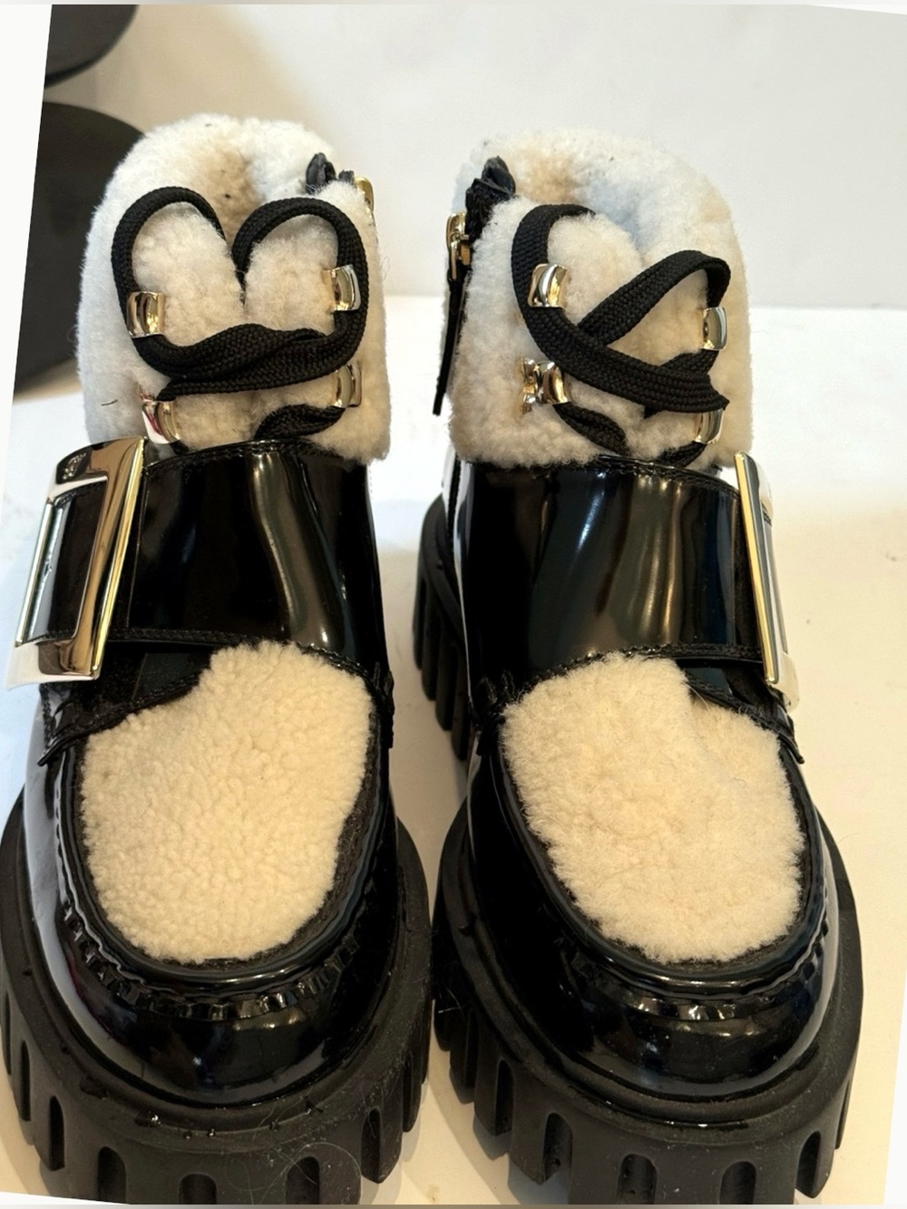 Roger Vivier Viv' Rangers Shearling-Trim Patent Leather Ankle Boots Black, 37/7